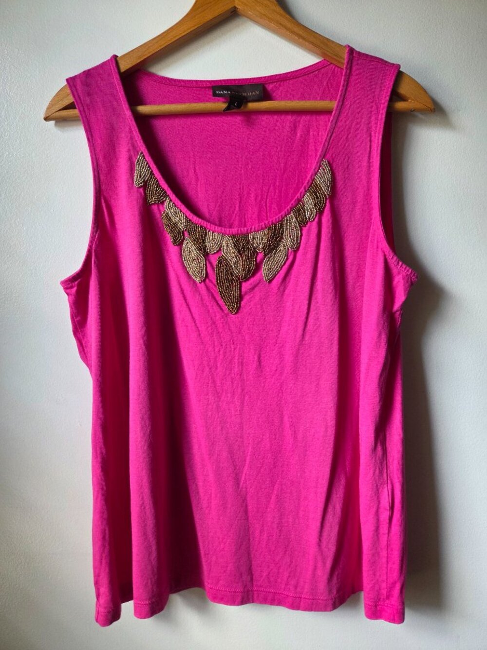 EUC DANA BUCHMAN PINK SCOOP NECK BEADED TANK TOP SIZE L